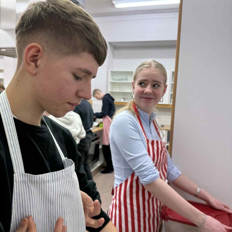 ff17cc0b-3527-42b3-afa2-748313de0546