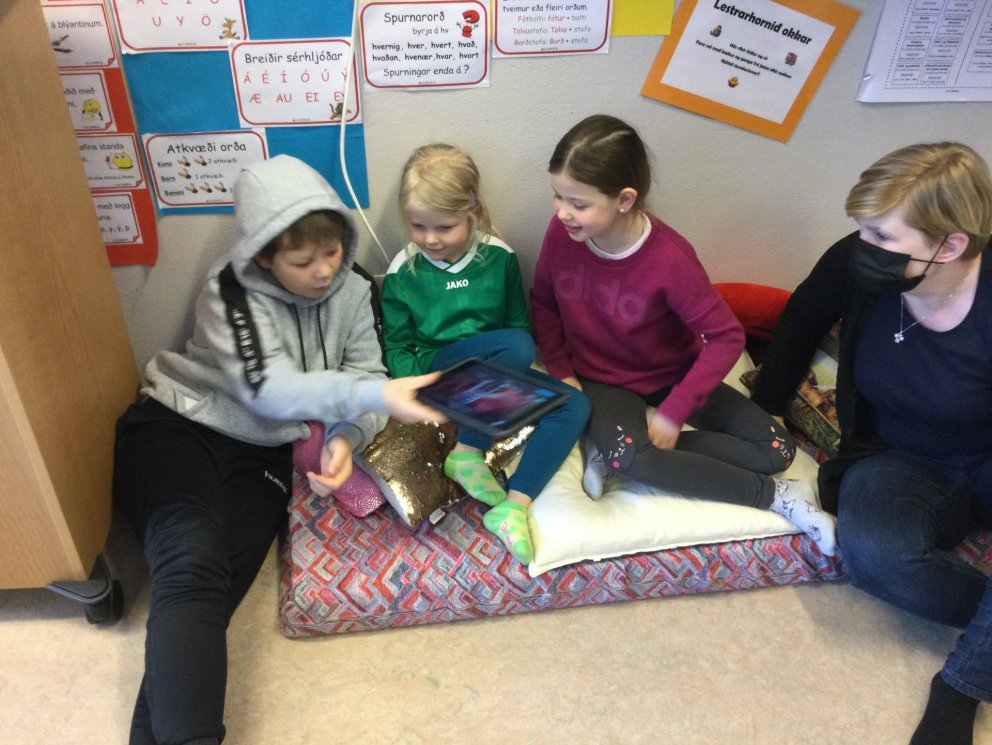 Skólahópur í heimsókn hjá 3.- 4.bekk