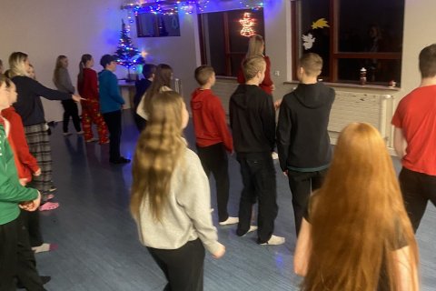 Danssýning í dag kl. 13:30